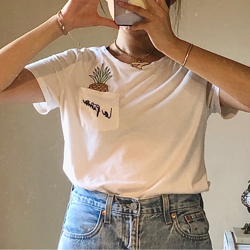 Pineapple 100% cotton white tee🍍